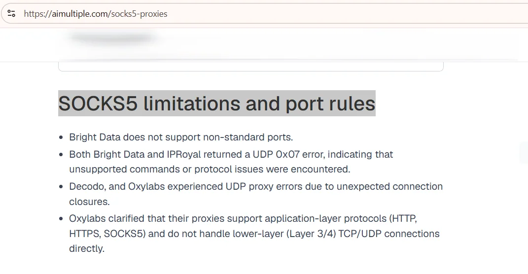 Captura de la tabla de AIMultiple que muestra las limitaciones de SOCKS5 y las reglas de puertos